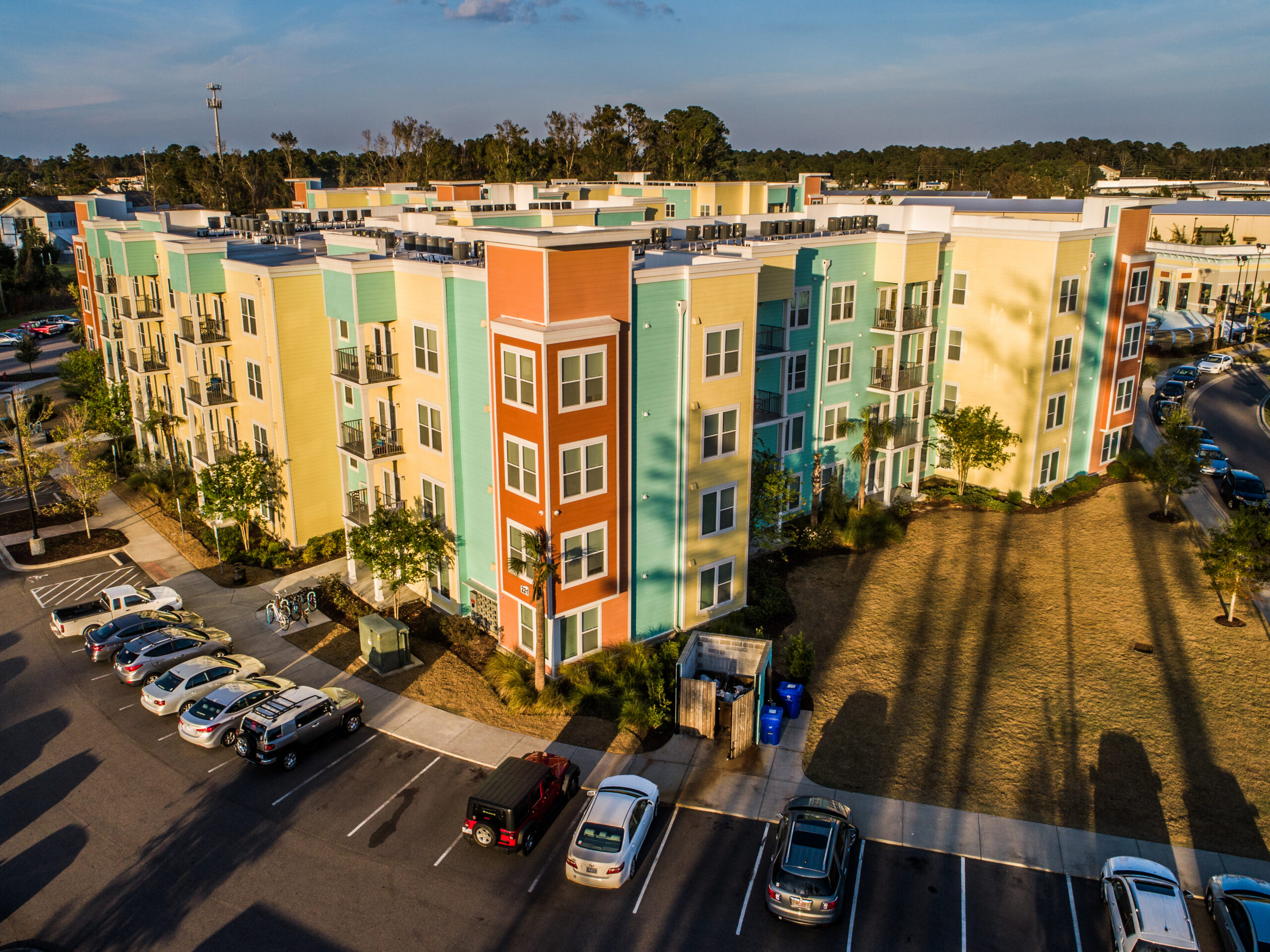 Renovated student apartments Progress 910, furnished apartments Wilmington, NC.